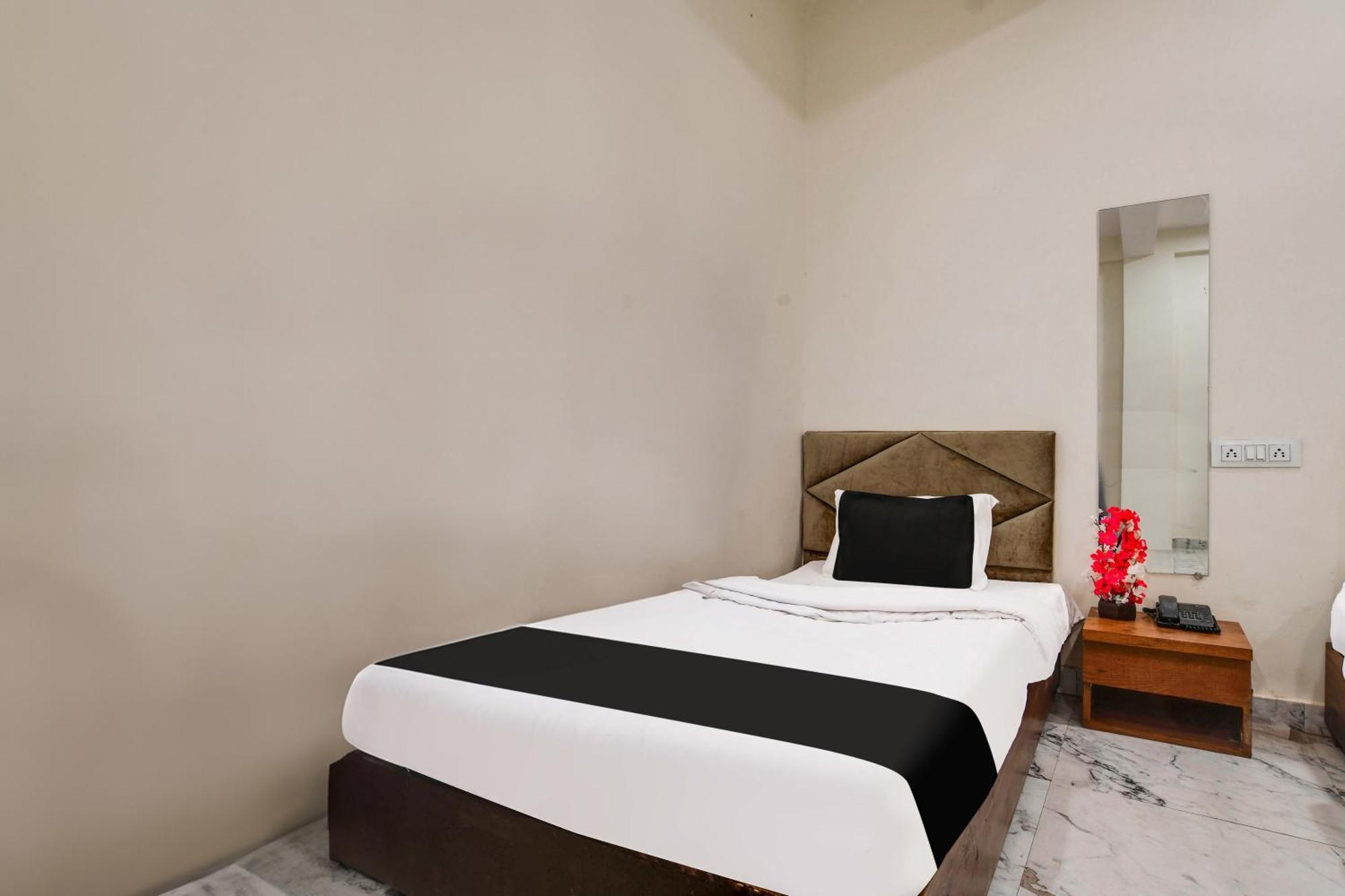 Hotel O Ujjain Near Hari Fatak المظهر الخارجي الصورة